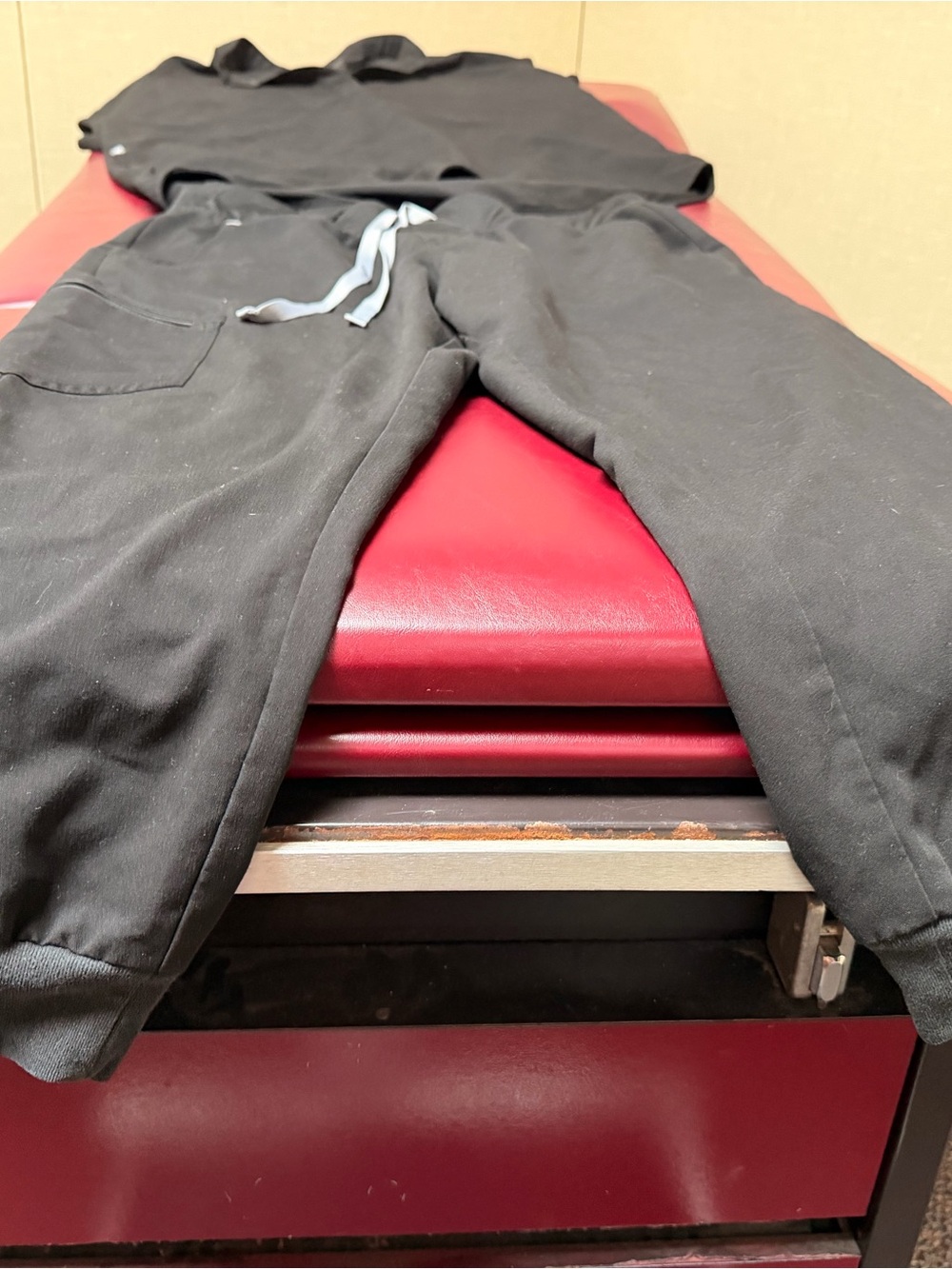 Figs Black Technical Collection Scrub Top M and pants L/P - Picture 2 of 5